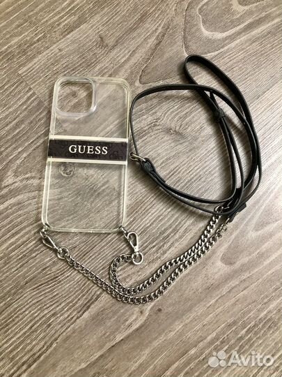 Чехол на iPhone 13 Pro Max с цепочкой кроссбоди