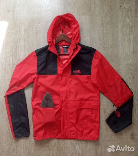 Ветровка дождевик The North Face S