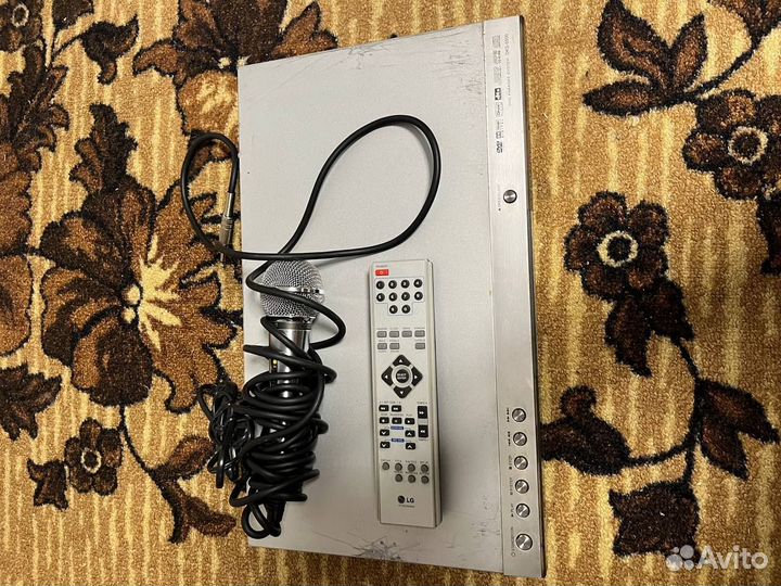 Dvd плеер с караоке LG DKS-5500