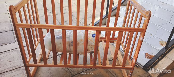 Детская кроватка
