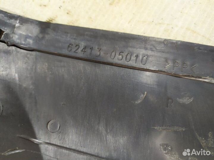 Обшивка стойки правая Toyota Carina E ST191 2.0