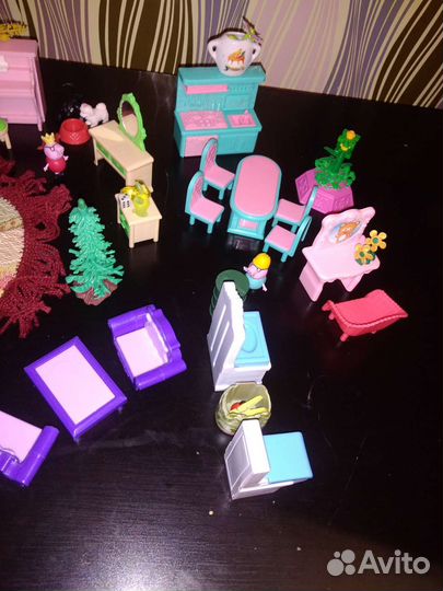 Набор маленькой игрушечной мебели