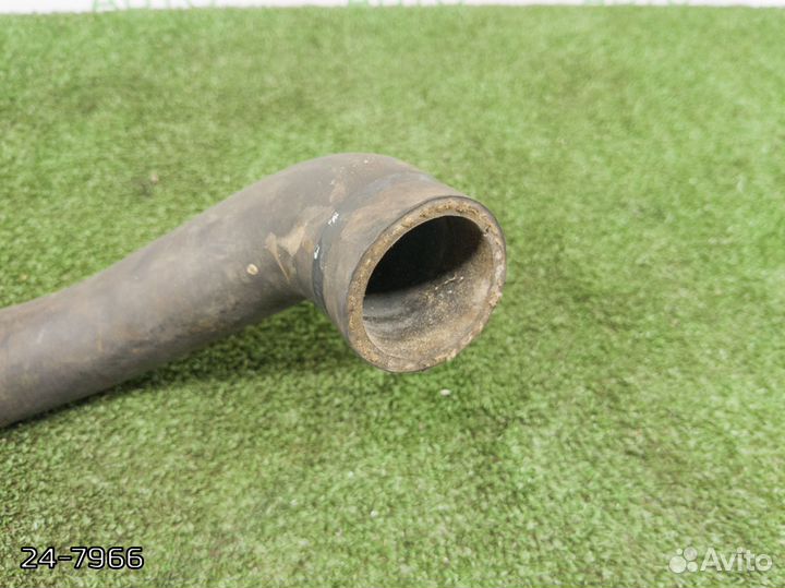 Патрубок радиатора Volvo S60, V70, S80