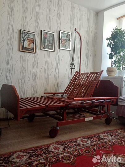 Медицинская кровать функциональная для лежачих бол