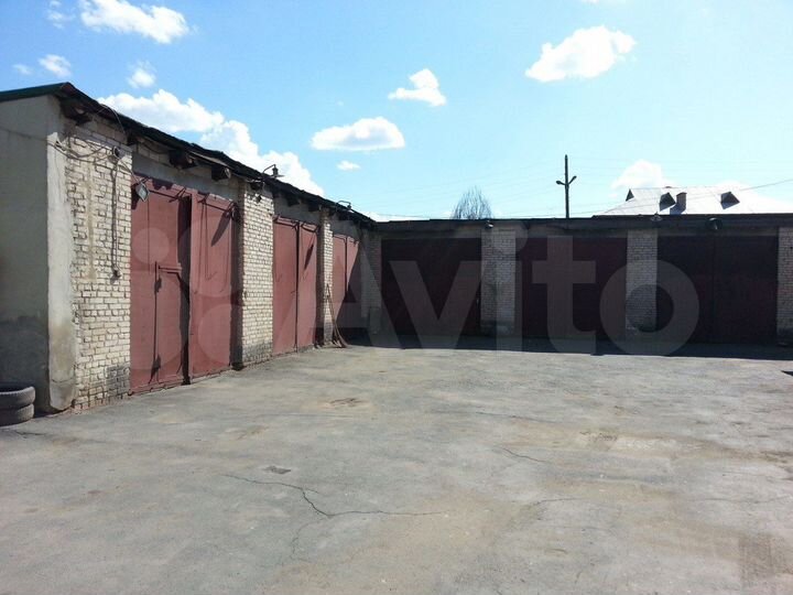 Гараж, > 30 м²