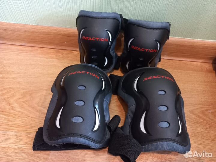 Раздвижные ролики Tempish плюс защита Reaction