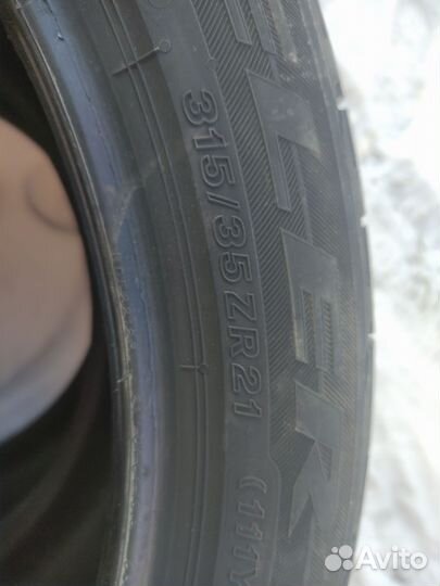 Bridgestone Dueler H/P 315/35 R21