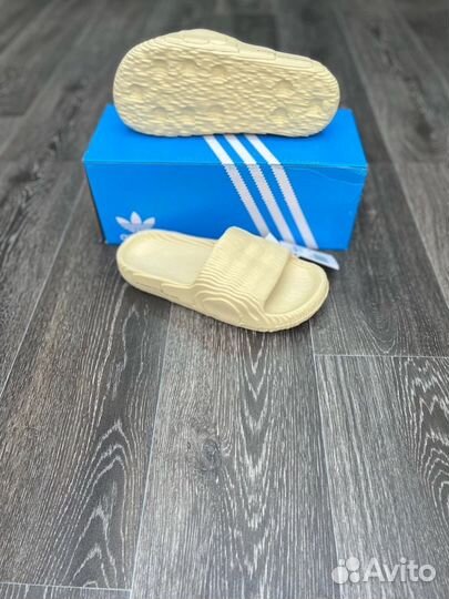 Шлепанцы adidas