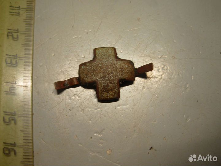 Знак шифровка на погон кокарда крест медик риа