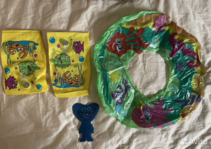 Круг и нарукавники для купания