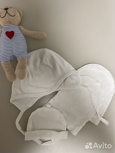 Комплект шапочек на малыша 0-6 мес