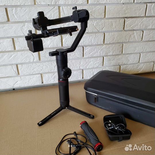 Стабизилизатор стедикам Zhiyun crane 2