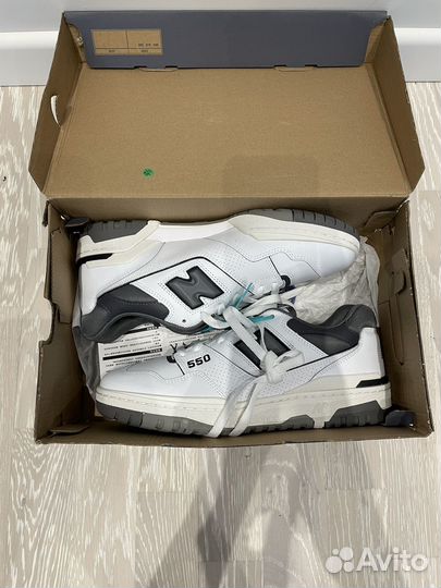 New Balance 550, Poizon