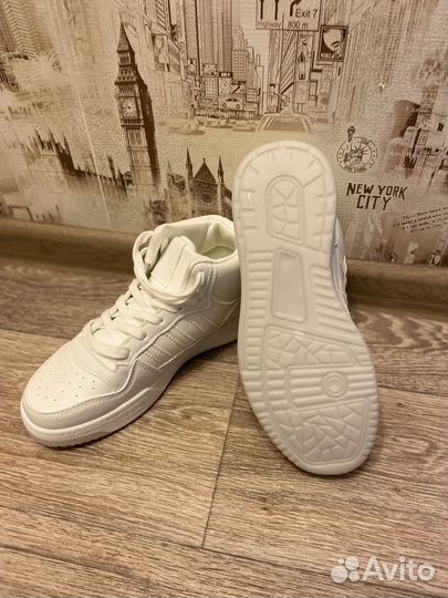 Кроссовки женские adidas 37 размер