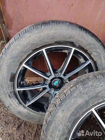 DoubleStar Landsman 225/60 R17