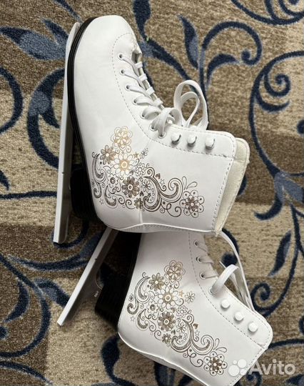 Коньки фигурные 39 размер