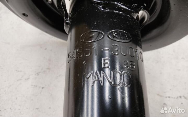 Комплект стоек амортизатора передних Kia Sportage