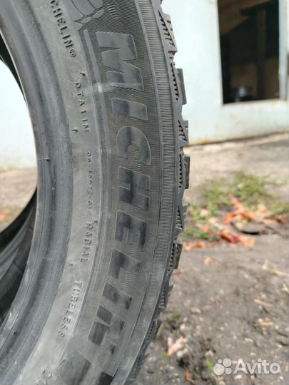 Michelin X-Ice North 4 215/55 R17