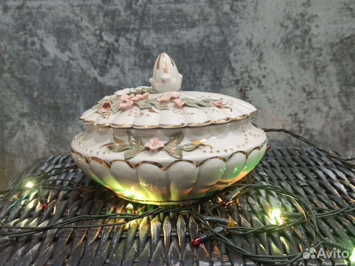 Фарфоровая шкатулка СССР Кисловодск винтаж