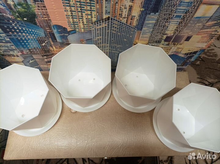 Горшок для цветов белый