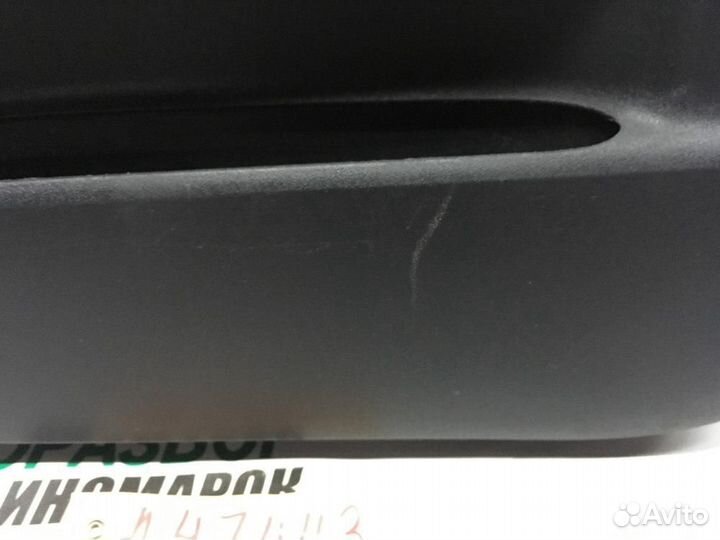 Обшивка двери передней правой для Mitsubishi Colt