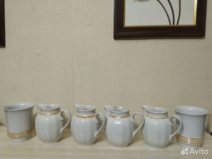 Сливочники и вазы белые