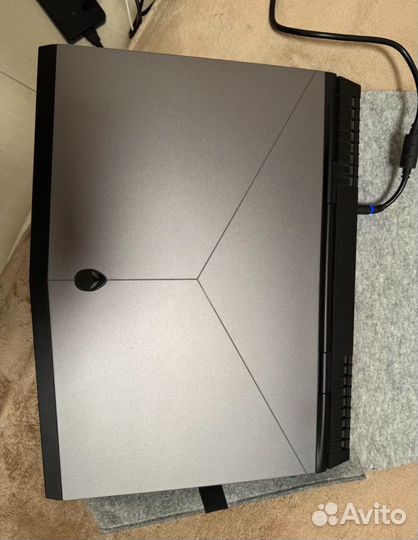 Ноутбук alienware