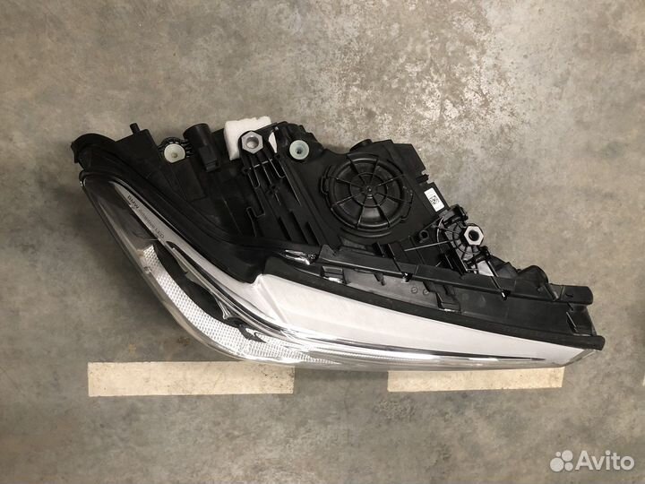 Фара правая Bmw G30 adaptive