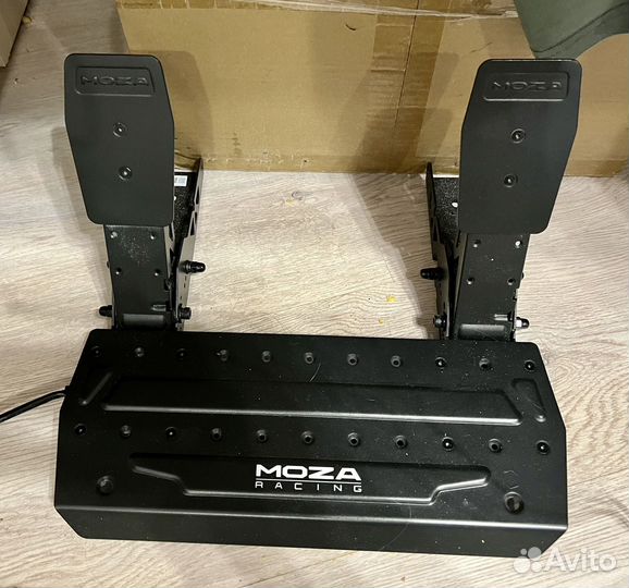 Игровой руль Moza R5 bundle с накладкой
