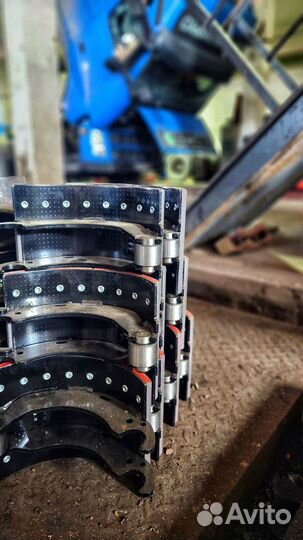 Наклепка тормозных колодок