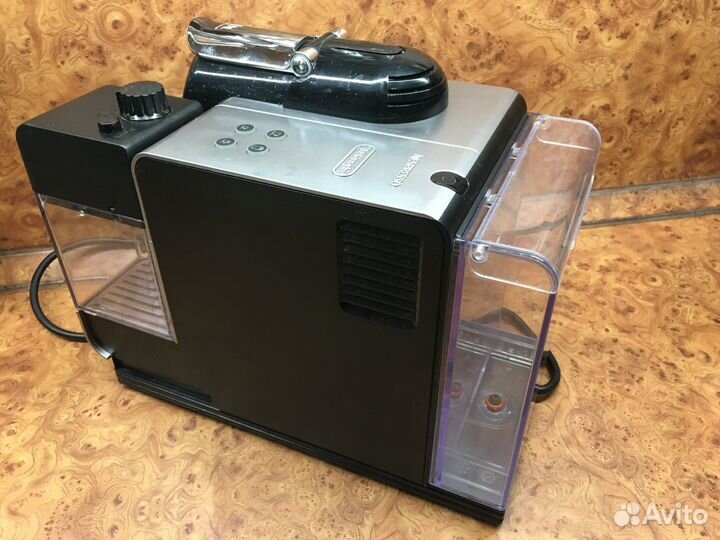 Капсульная кофемашина DeLonghi en520 S с капучинат