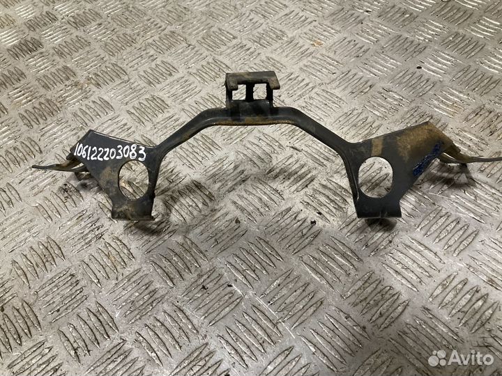 Кронштейн Volvo 21861401