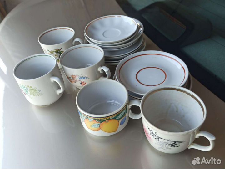 Чашки чайные с блюдцами