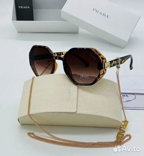 Солнцезащитные очки женские