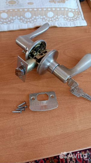 Дверная ручка с ключами бу