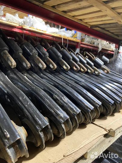 Рычаг передний левый Toyota Rav 4 XA 50