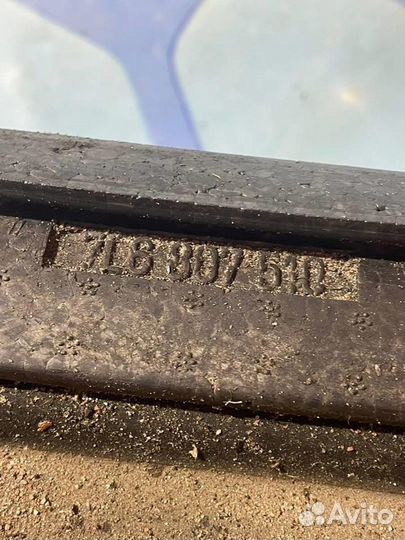 Балка передняя поперечная 7l6807510