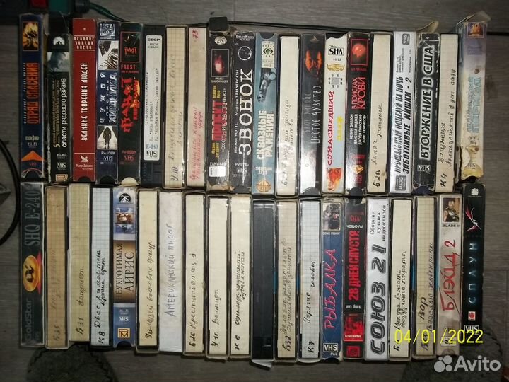 Видеомагнитофон, 180 касет