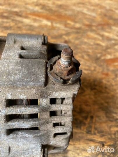 Генератор Nissan Maxima