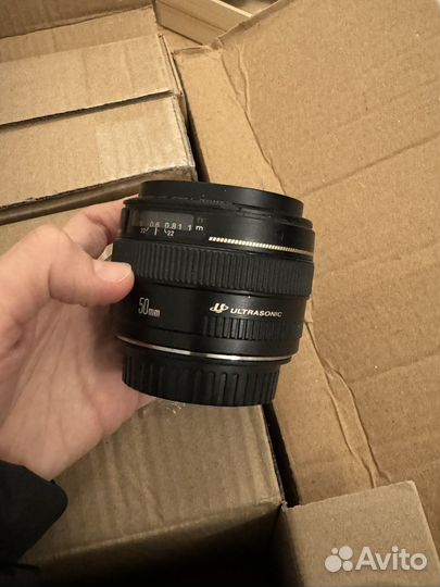 Объектив canon 50mm 1.4