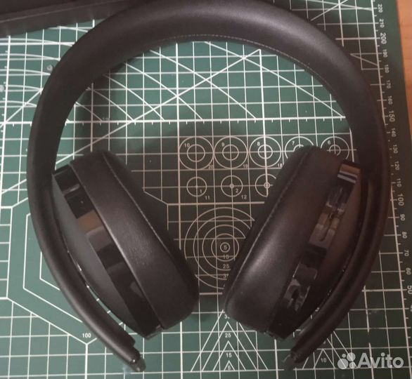 Беспроводные наушники Sony Gold