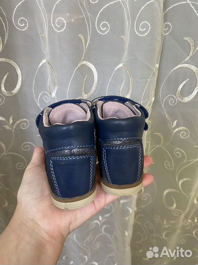 Ботинки на девочку
