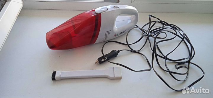 Автомобильный пылесос