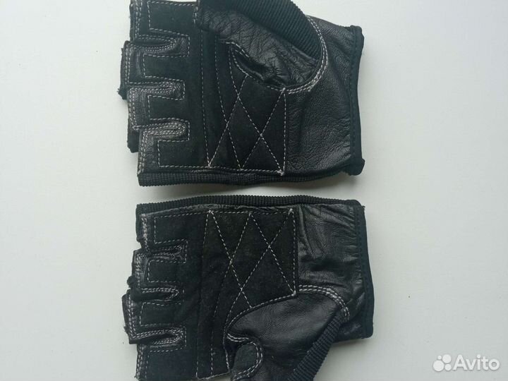 Перчатки для занятий спортом