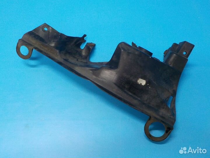 Пыльник переднего подрамника правый BMW 5-серия F10/F11 2009-2016