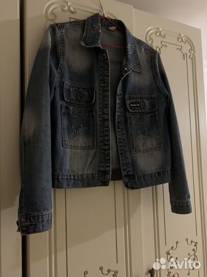 Джинсовая куртка
