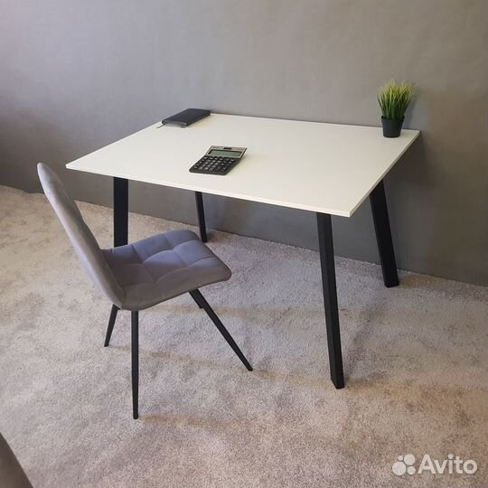 Компьютерный стол Ник 130*80 см. Черные ножки