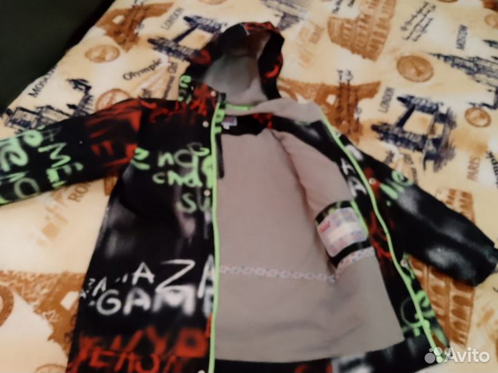 Куртка ветровка на флисе фирмы oldos