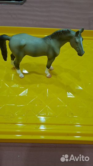Фигурка лошади