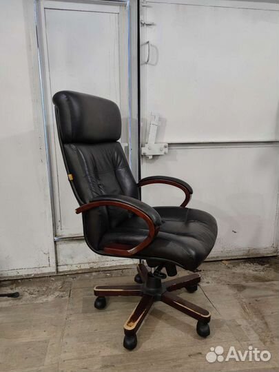 Кресло руководителя Кожа натуральная Chairman